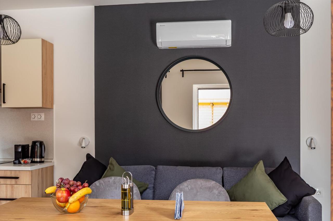 H&H Apartments Poroszló エクステリア 写真