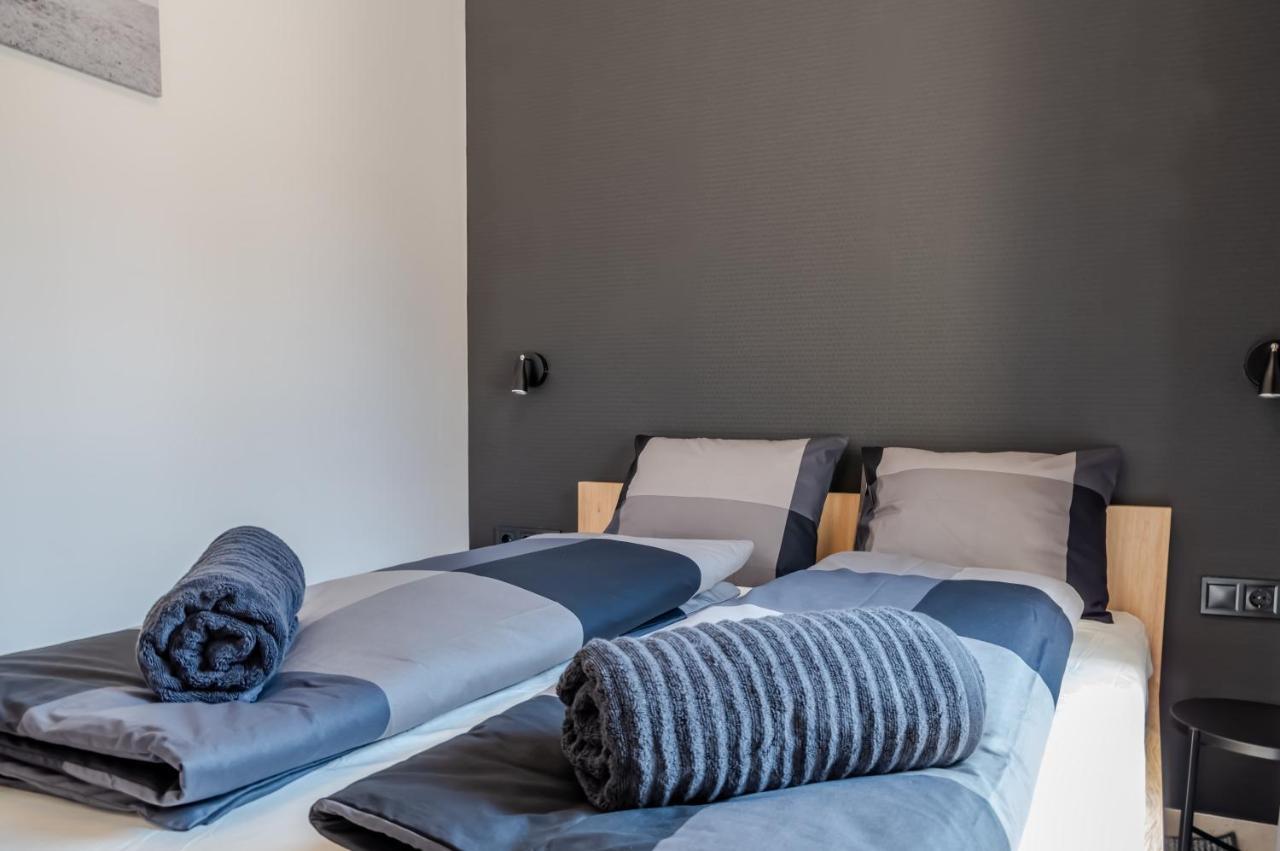 H&H Apartments Poroszló エクステリア 写真
