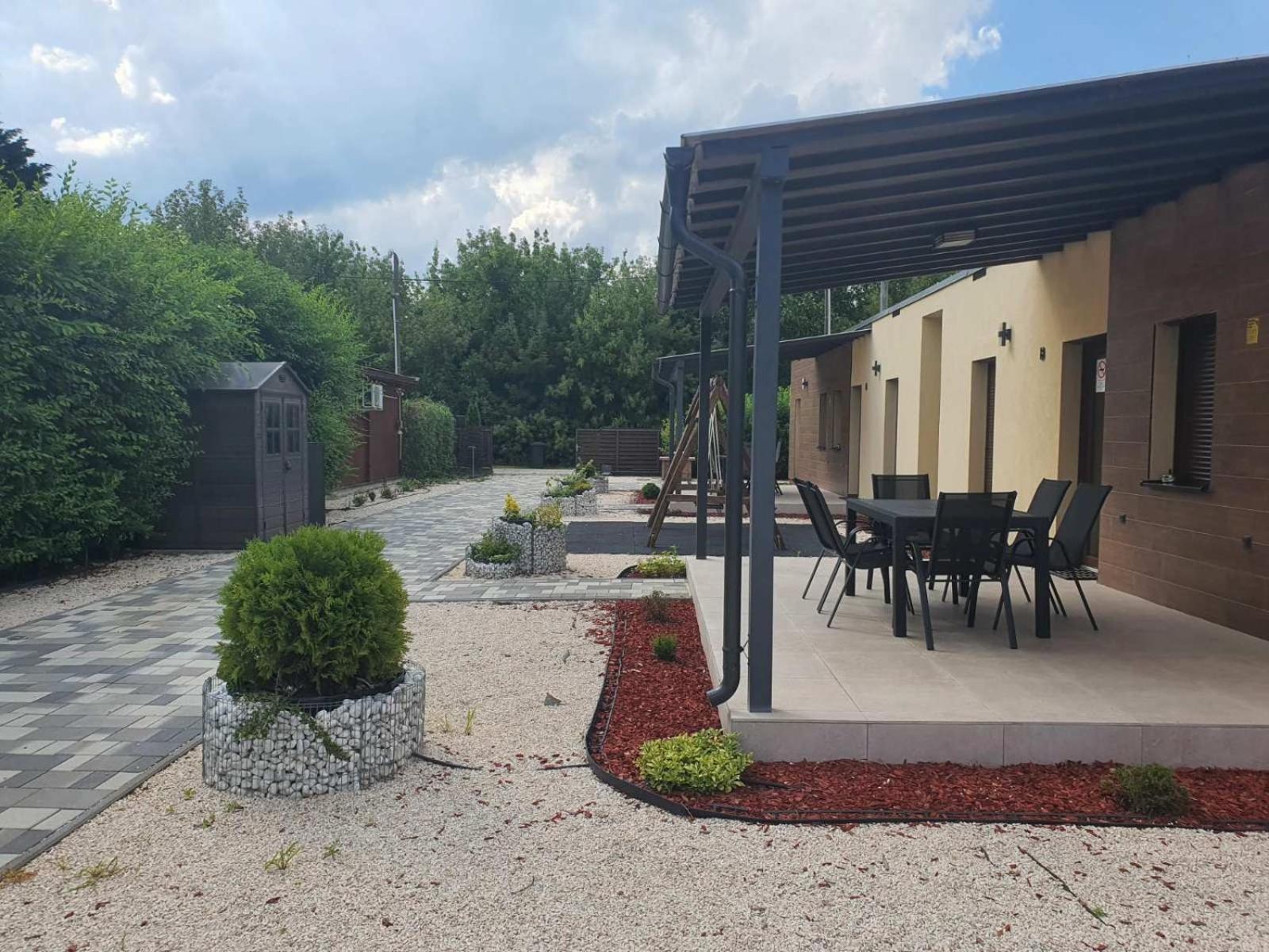 H&H Apartments Poroszló エクステリア 写真